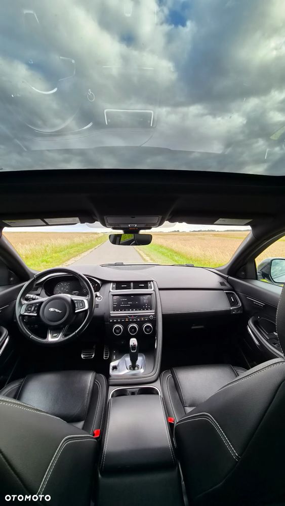 Jaguar E-Pace - 13