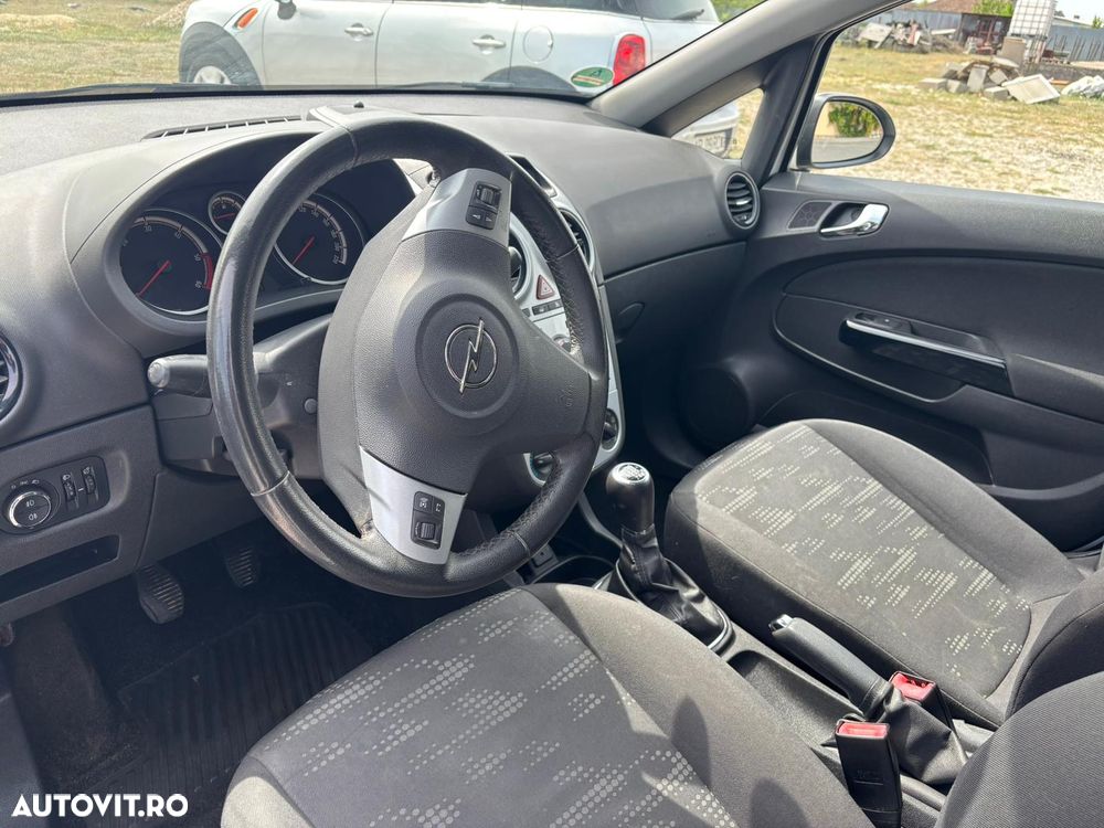 Opel Corsa Standard - 8