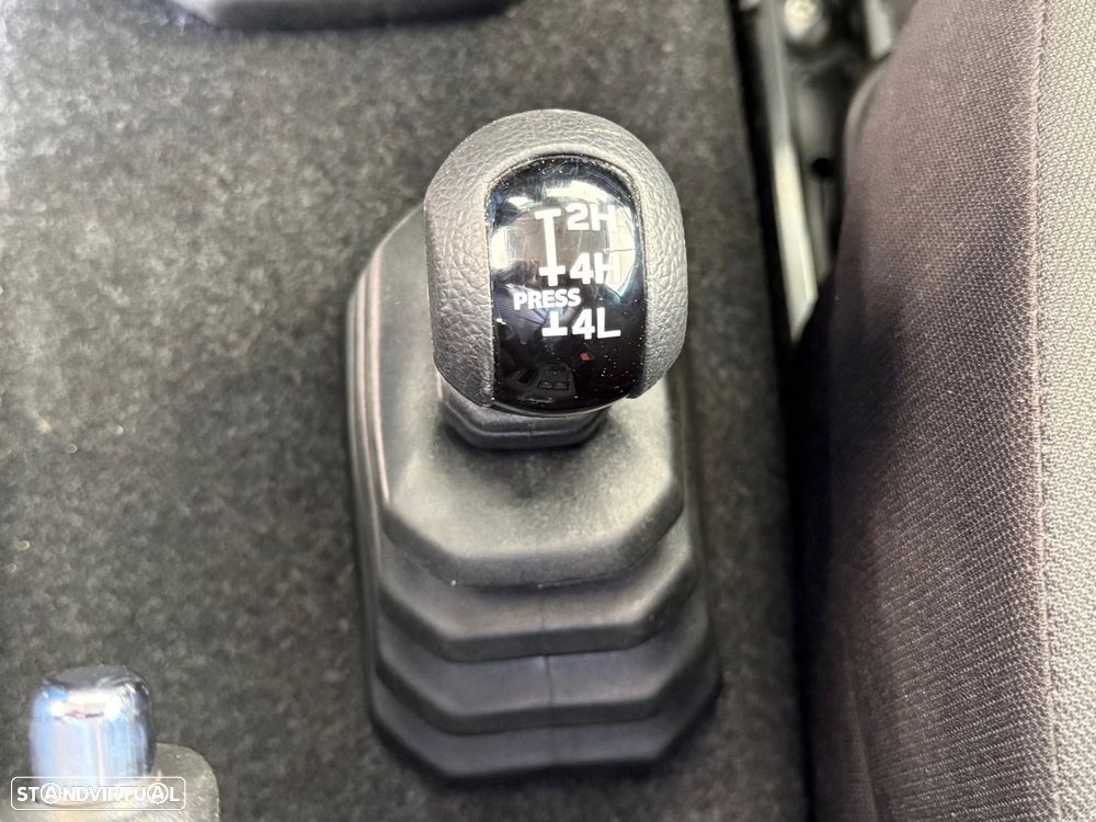 Suzuki Jimny 1.5L JLX - 12