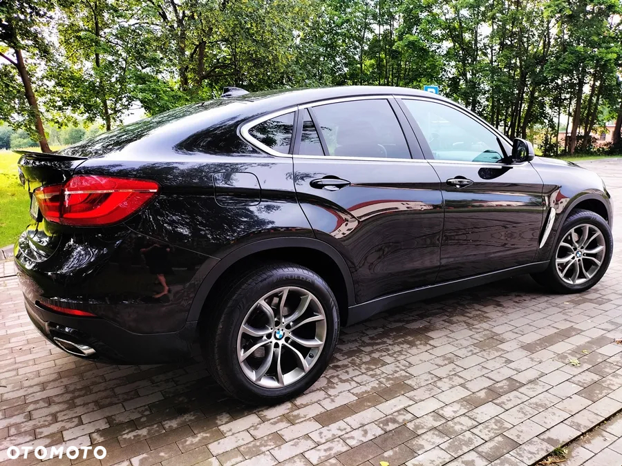 BMW X6 xDrive40d - 11