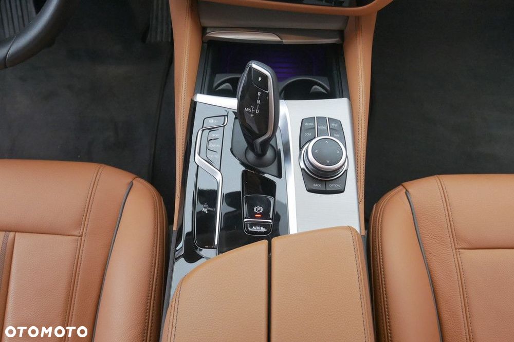 BMW Seria 5 - 11