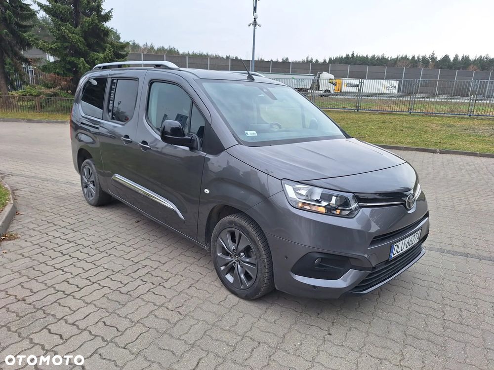 Toyota Proace City Verso Long 1.2 D-4T Family