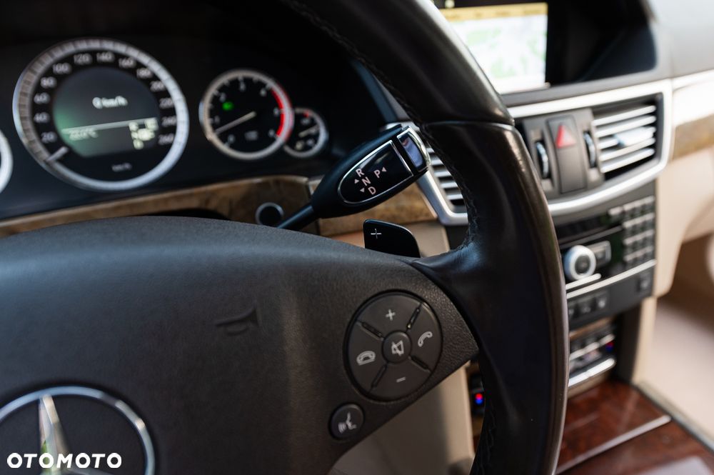 Mercedes-Benz Klasa E 350 CDI BlueEff - 20