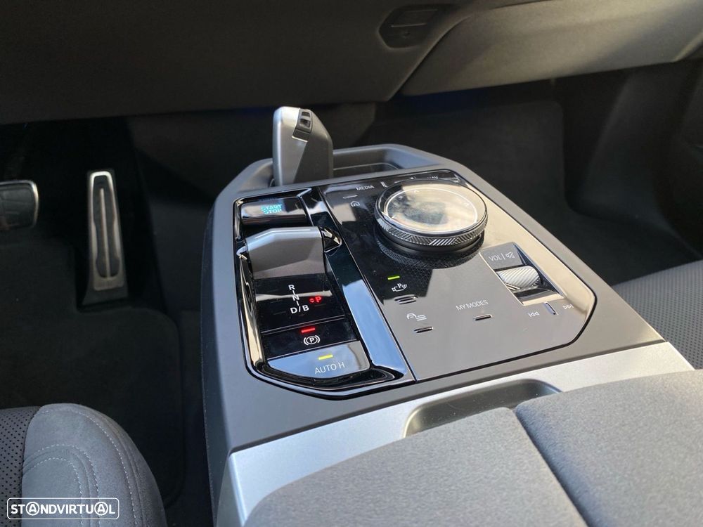 BMW iX xDrive 45 Pack Desportivo - 15