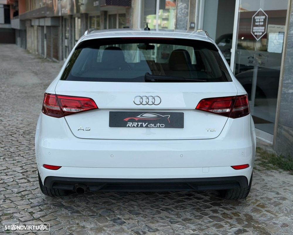 Audi A3 Sportback 1.6 TDI Design S tronic - 14