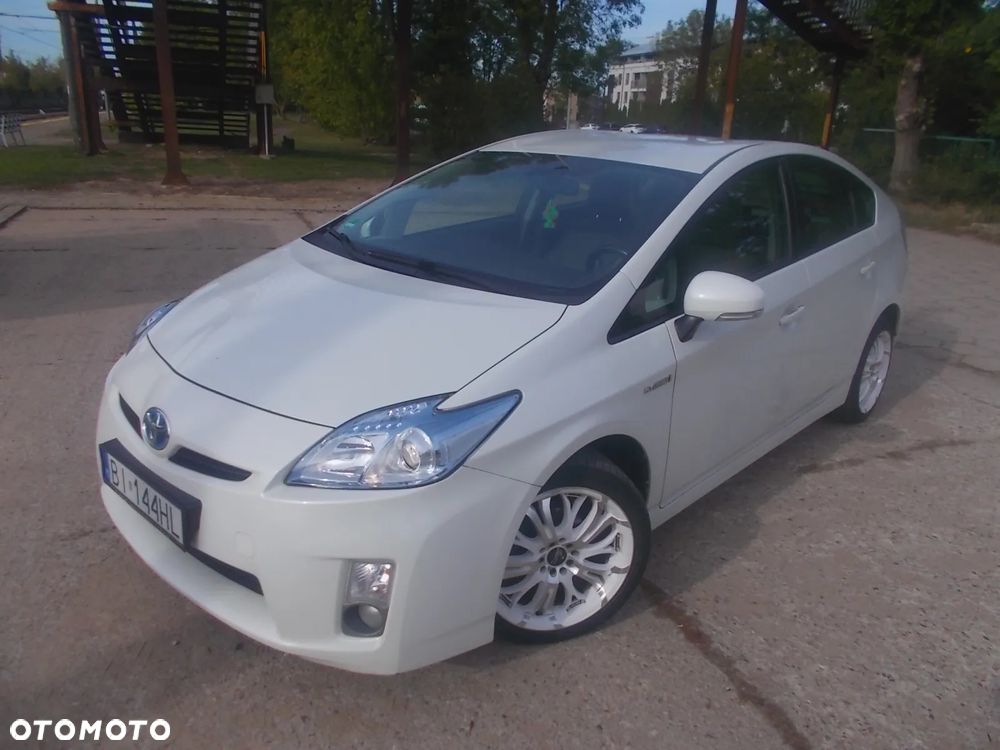 Toyota Prius (Hybrid) - 9