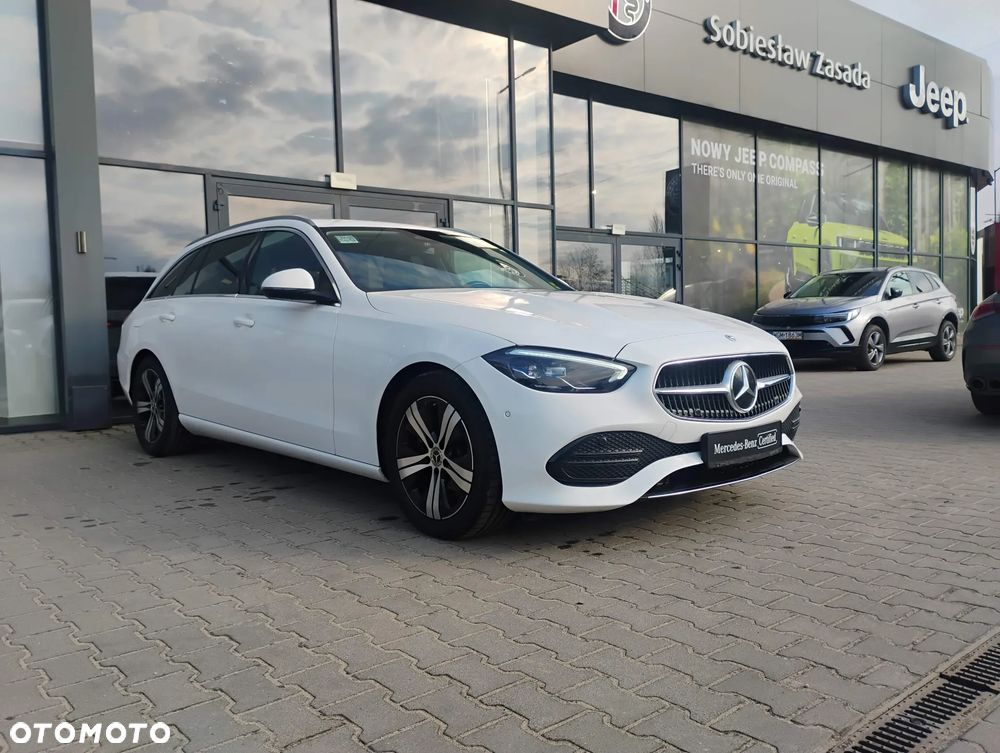 Mercedes-Benz Klasa C 180 mHEV Avantgarde - 3