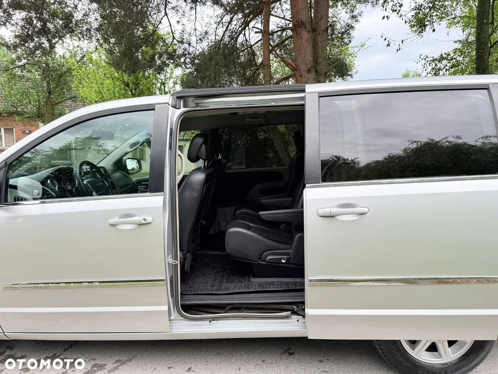 Chrysler Town & Country 3.6 Touring - 21