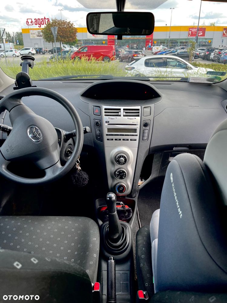 Toyota Yaris 1.3 Luna A/C - 9