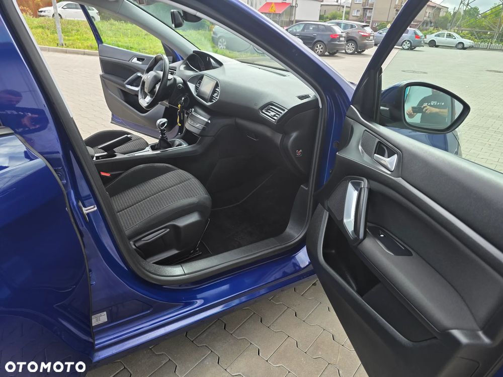 Peugeot 308 PureTech 130 GPF Stop & Start Allure - 12