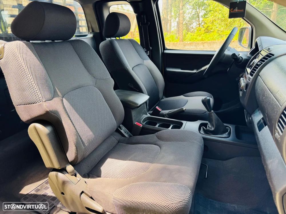 Nissan Navara 2.5 dCi CD SE Eastpak - 36