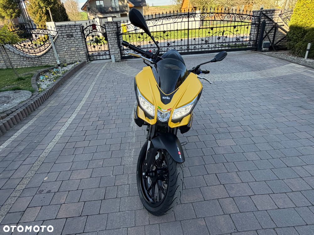 Aprilia Tuono - 11