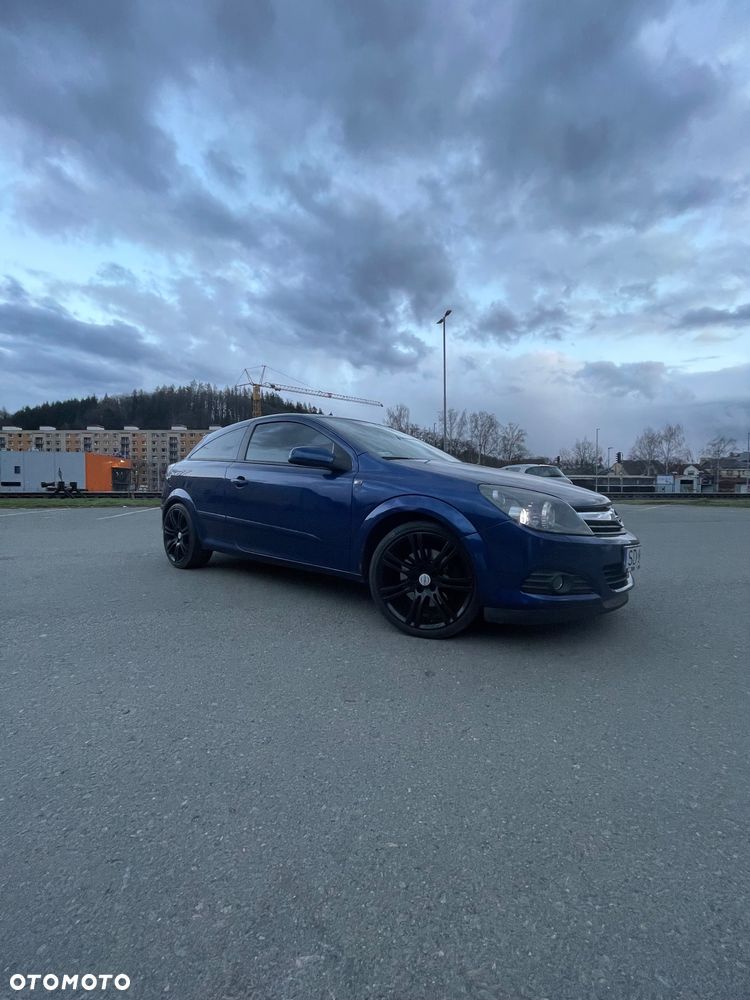 Opel Astra GTC 2.0 Turbo Sport - 9