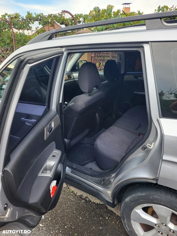 Subaru Forester 2.0X 2N - 8