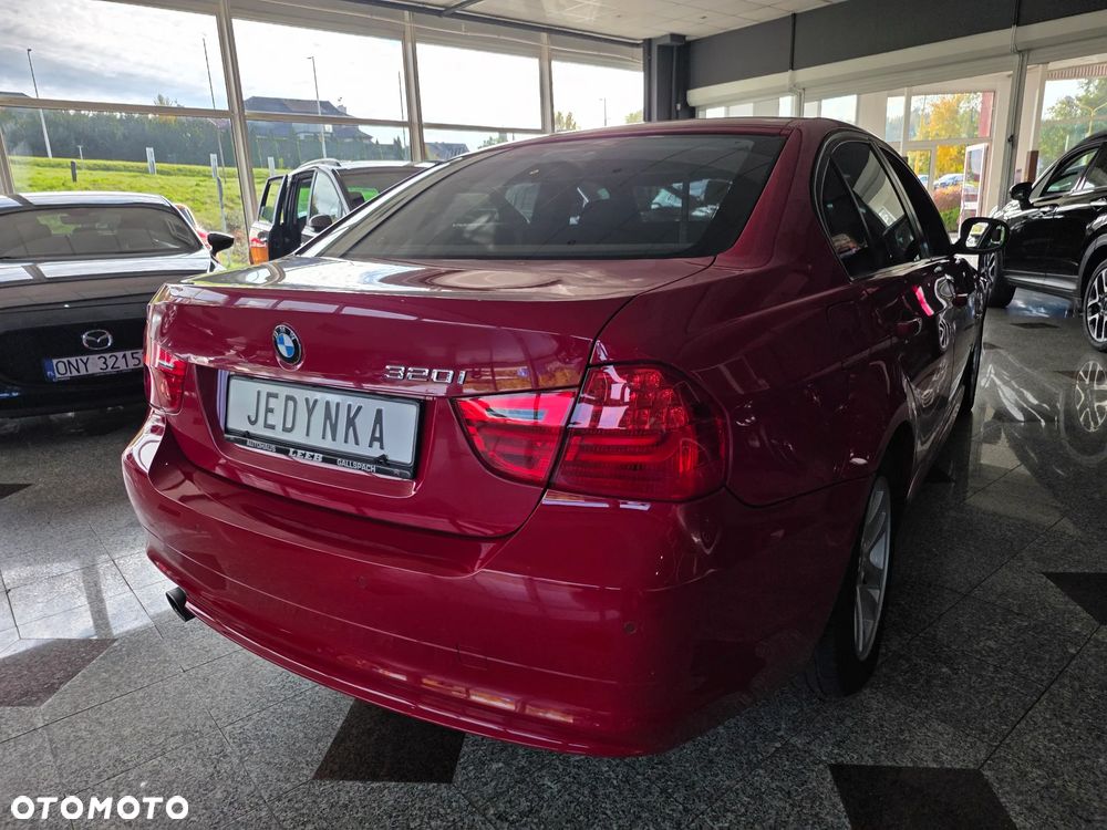 BMW 3 Series 2008 photo 5