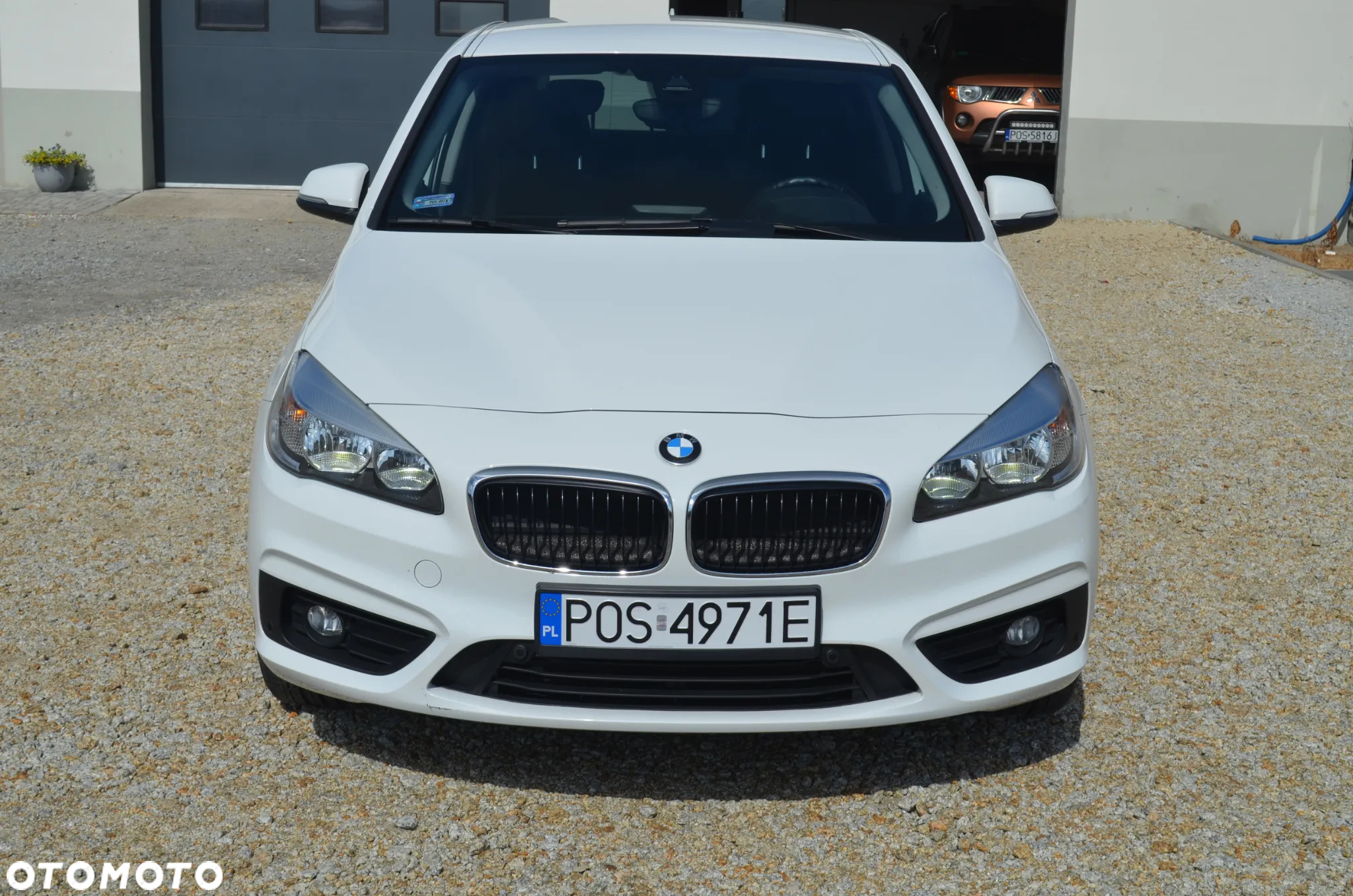 BMW Seria 2 216d - 4