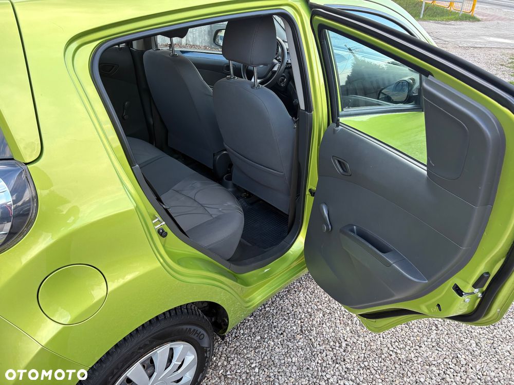 Chevrolet Spark 1.0 LS+ - 30