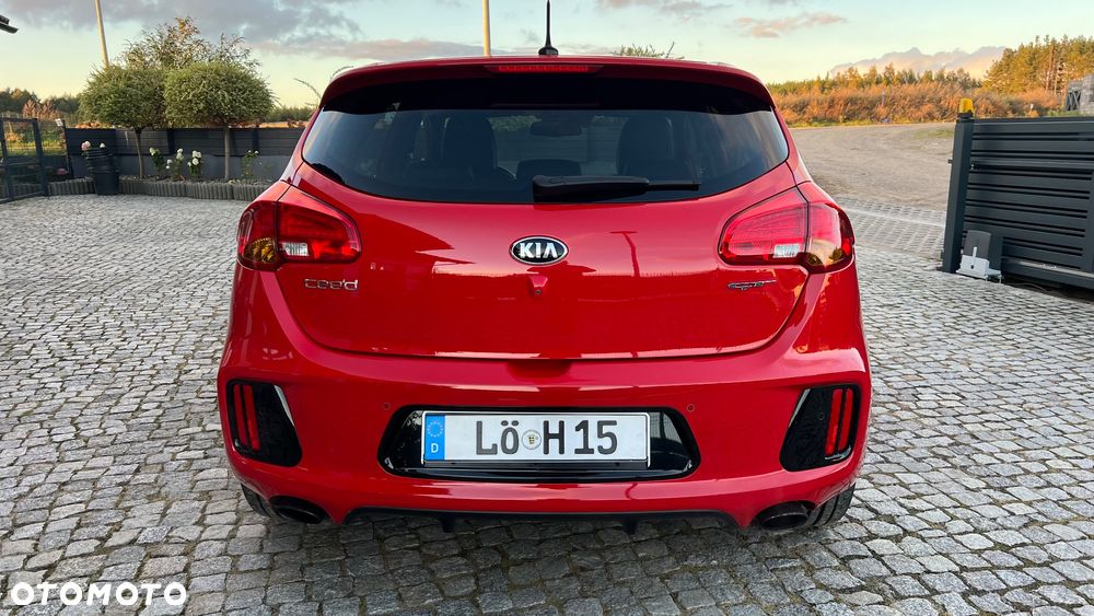 Kia Ceed - 8