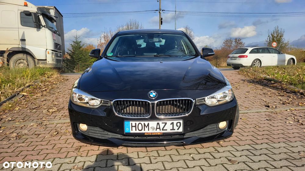 BMW Seria 3 316d - 32