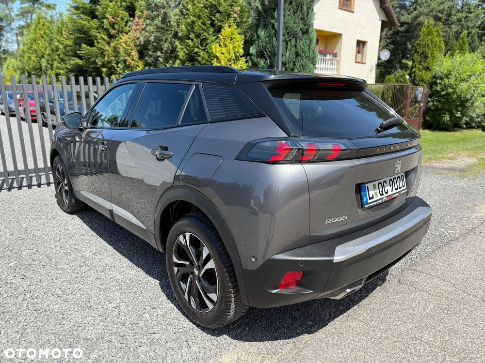 Peugeot 2008 - 8