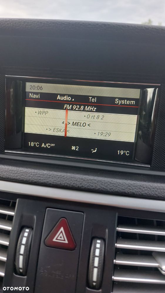Mercedes-Benz Klasa E 200 CGI BlueEFFICIENCY 7G-TRONIC Avantgarde - 24