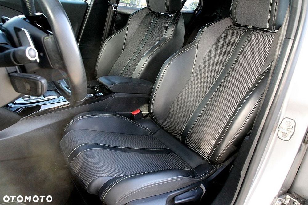 Peugeot 2008 1.2 PureTech GT S&S EAT8 - 24
