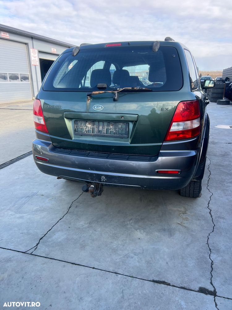 DEZMEMBREZ Piese Auto Kia Sorento Motor 2.5 CRDI Diesel Euro 3 4 Motor 2.5 Diesel cod D4CB cutie viteze manuala 5 trepte 4x4 cutie transfer Fata completa bara fata Capota far aripa portiera fata spate stanga dreapta haion oglinda - 5