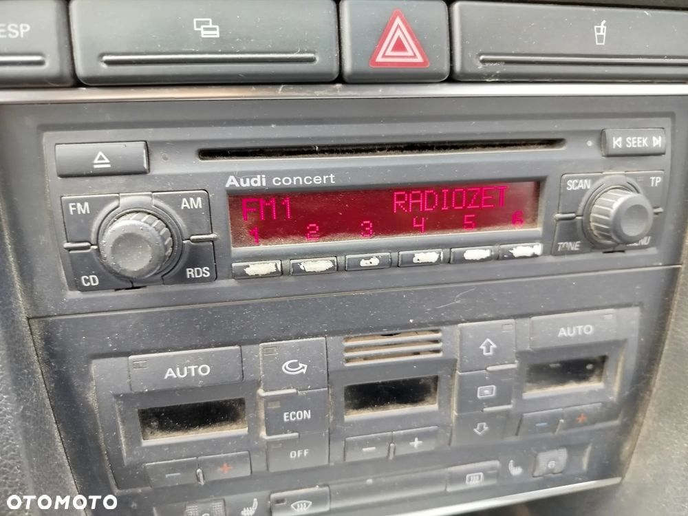 Audi A4 B7 radio concert z kodem - 1