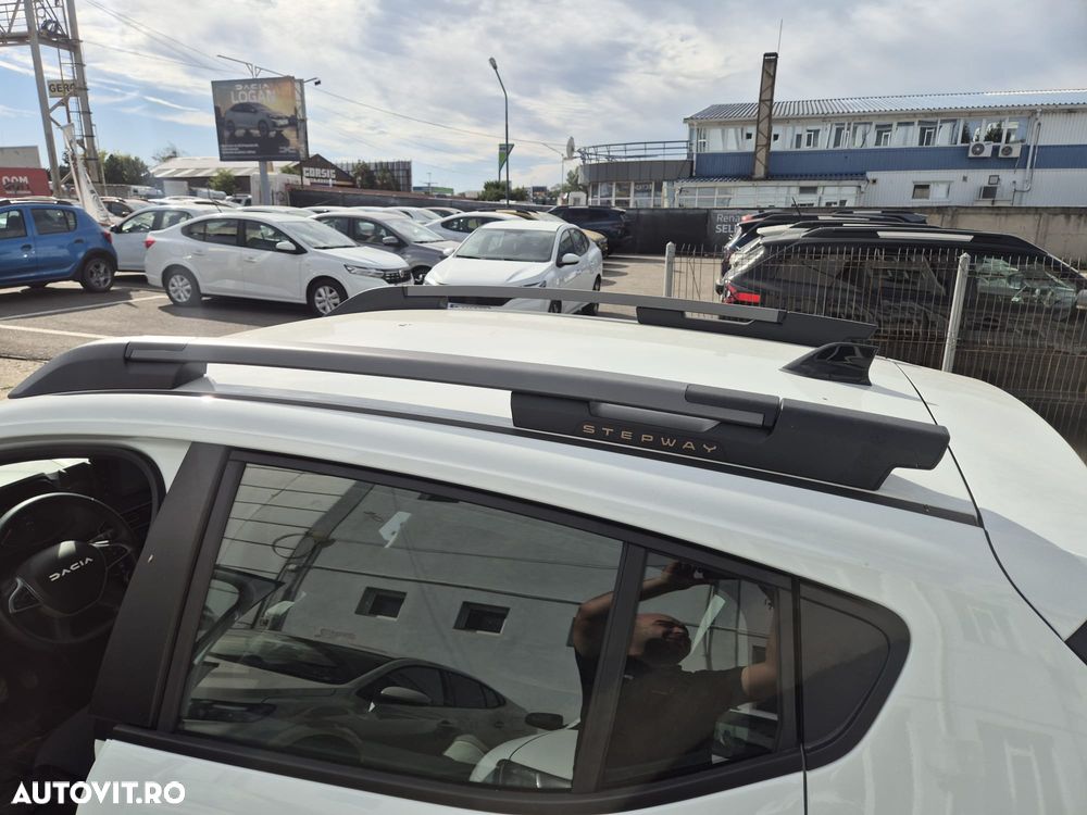 Dacia Sandero TCe 90 CVT Journey - 17
