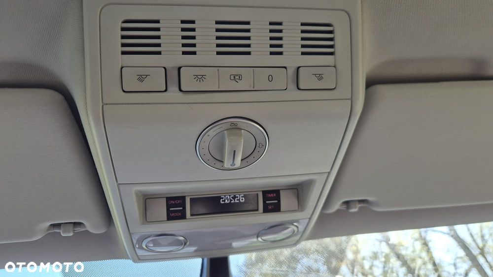 Volkswagen Multivan 2.0 BiTDI L2 Comfortline 4Motion DSG - 14