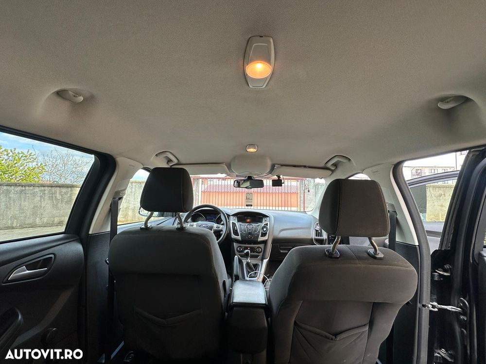 Ford Focus - 24