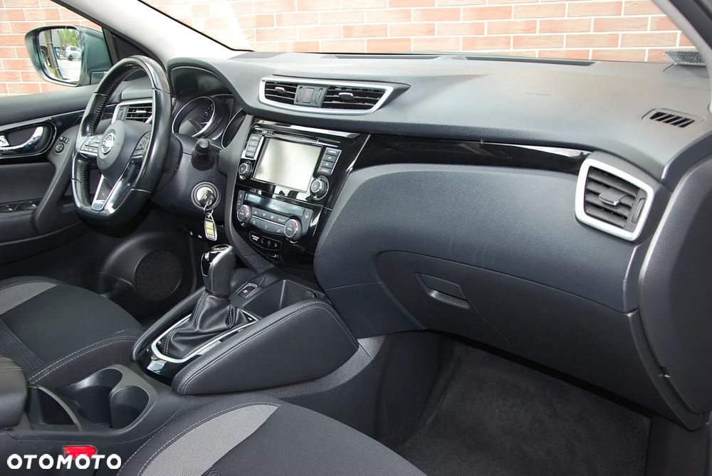 Nissan Qashqai 1.3 DIG-T Acenta DCT - 37