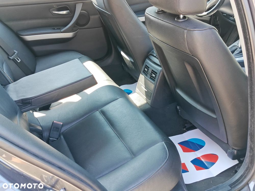 BMW Seria 3 318i - 17