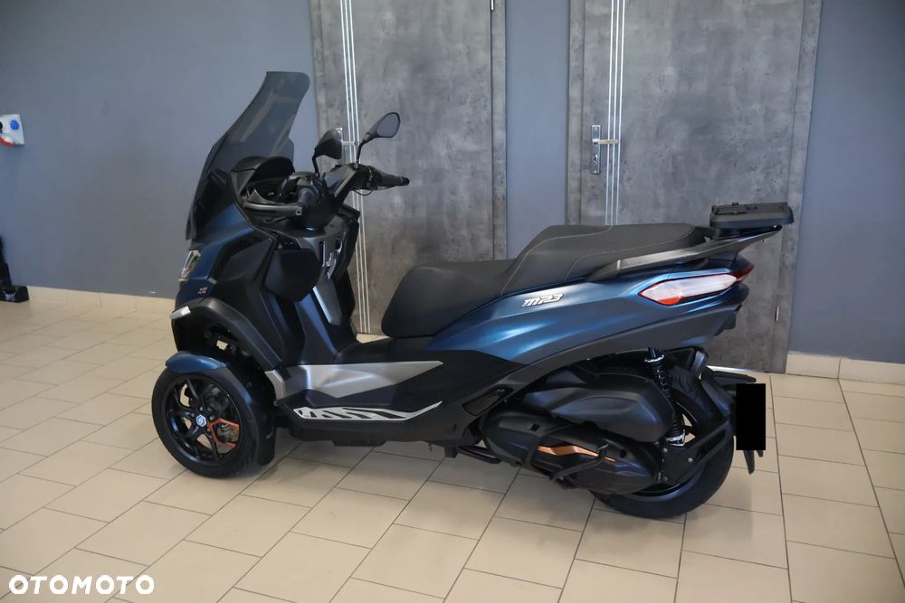 Piaggio MP-3 - 18