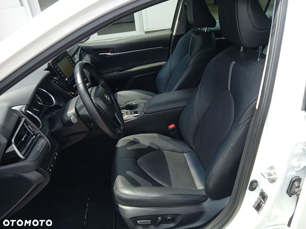 Toyota Camry - 14