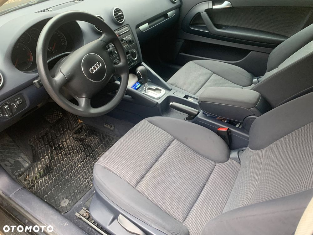 Audi A3 3-drzwiowe 1.6 Ambiente - 11