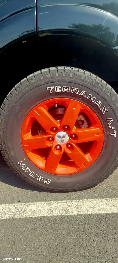 Mitsubishi Pajero - 11