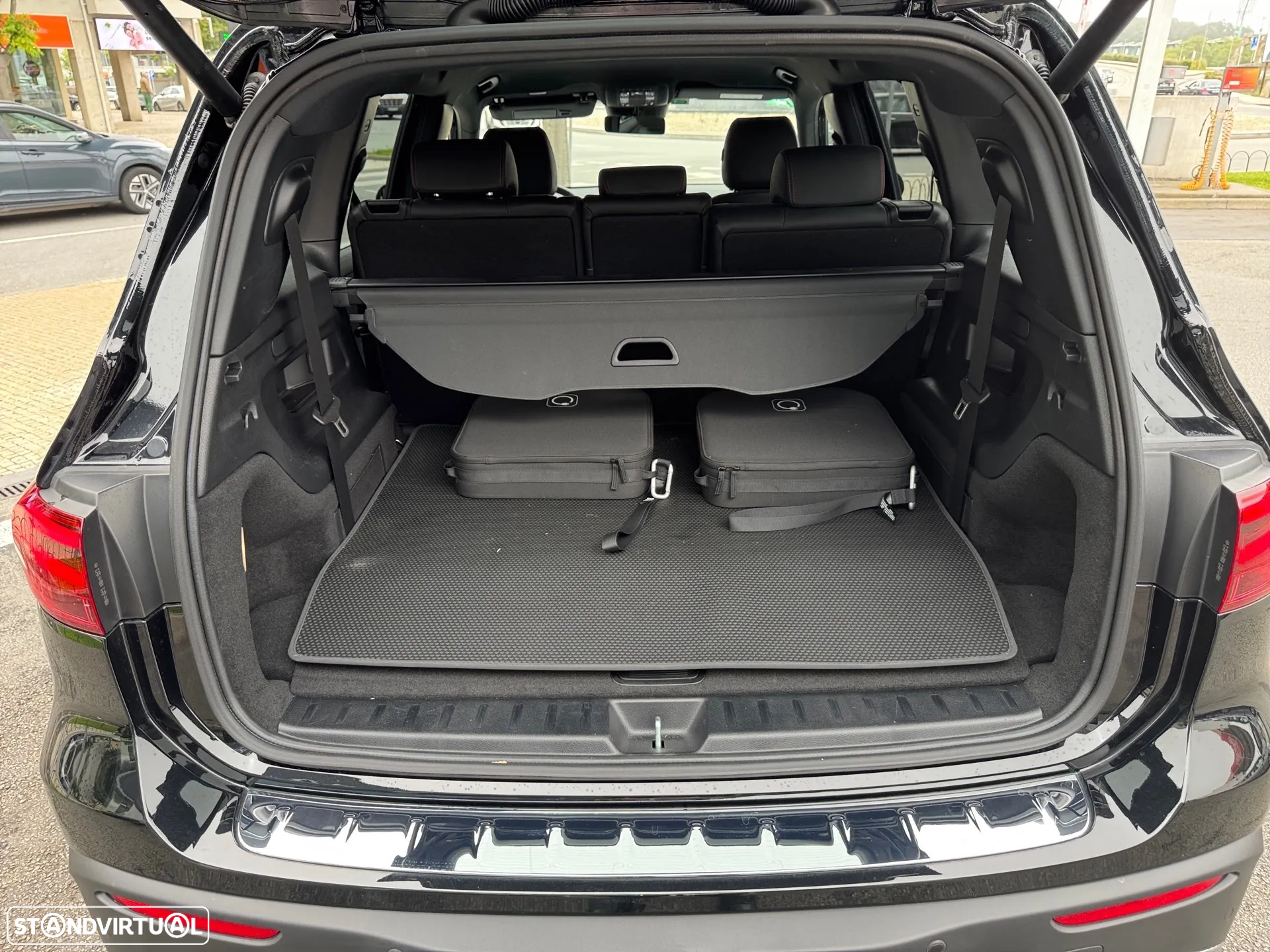 Mercedes-Benz EQB 250 AMG Line - 12