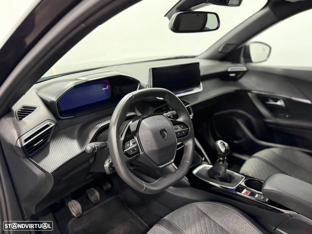Peugeot 2008 1.2 PureTech Allure - 7