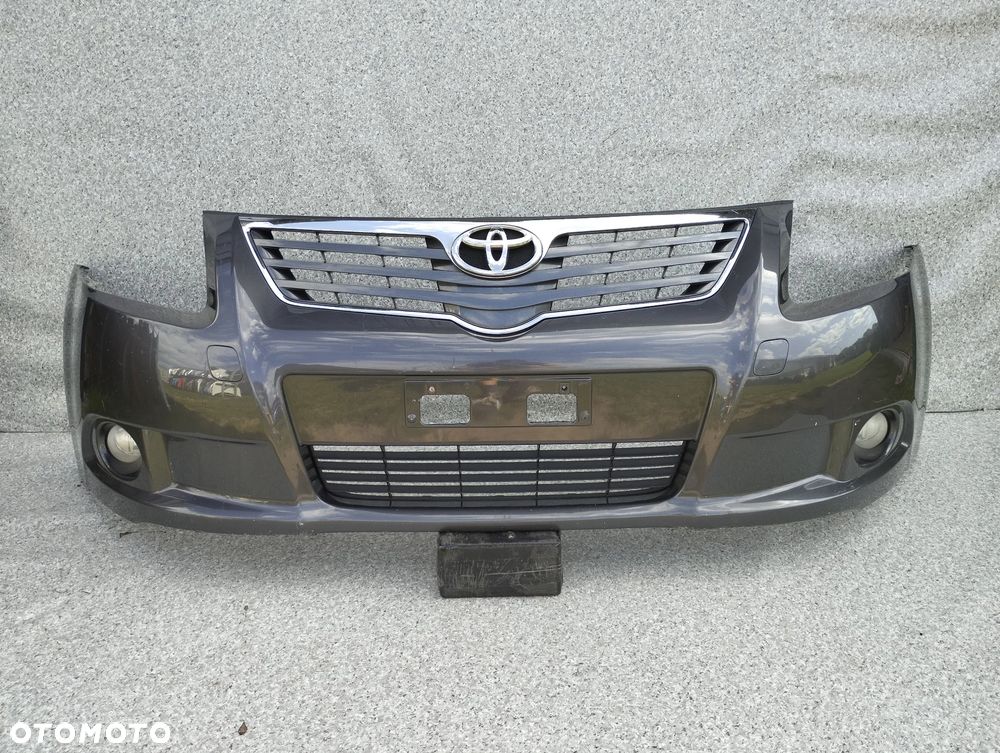 Toyota Avensis T27 09-11r zderzak przód przedni - 1