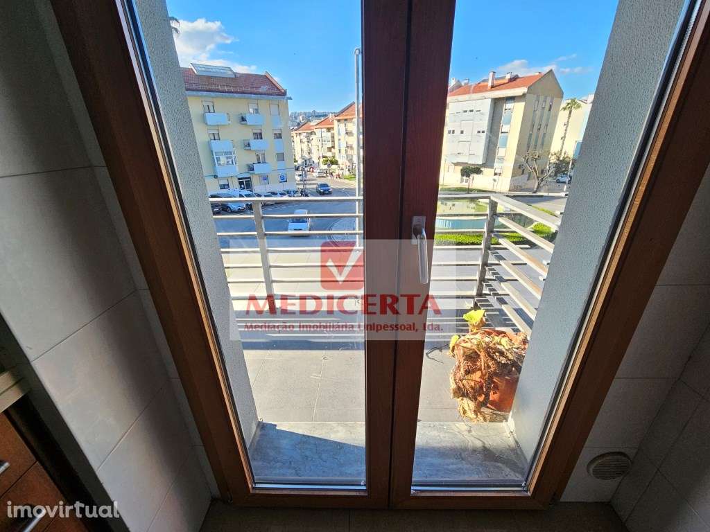 Odivelas - Olival Basto T5 (220m²) + Box - Grande imagem: 5/39