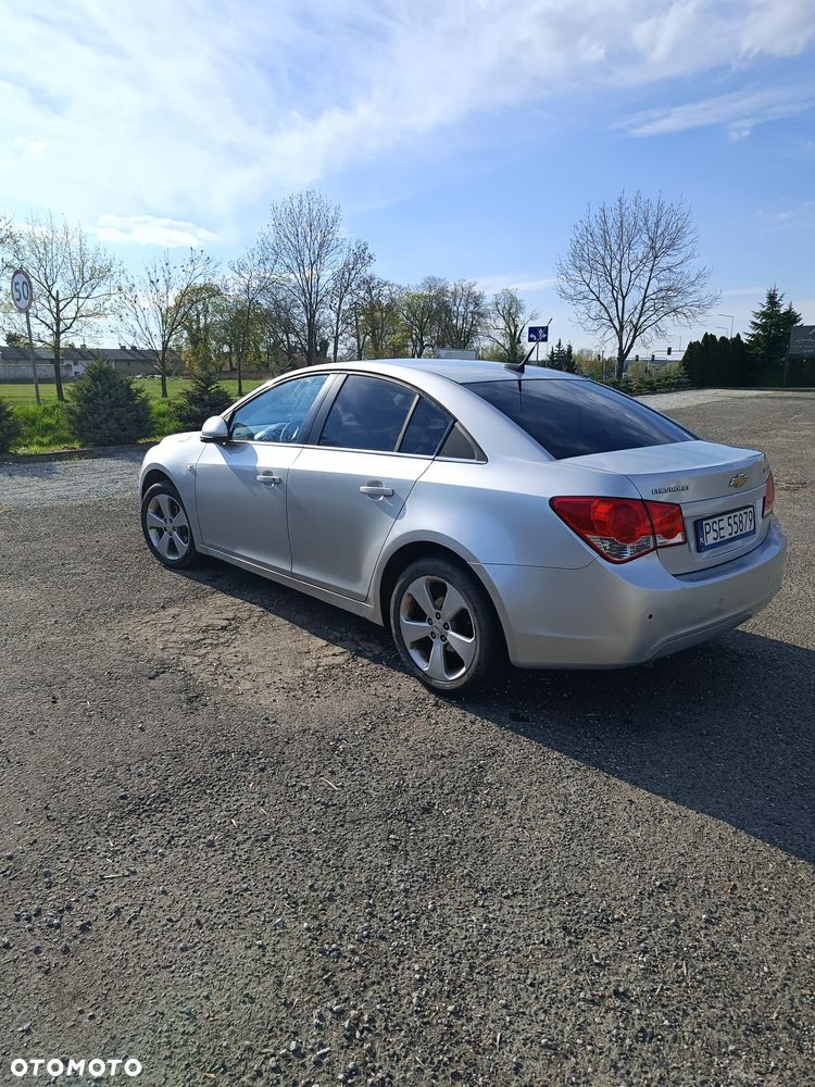 Chevrolet Cruze 1.8 LT - 2