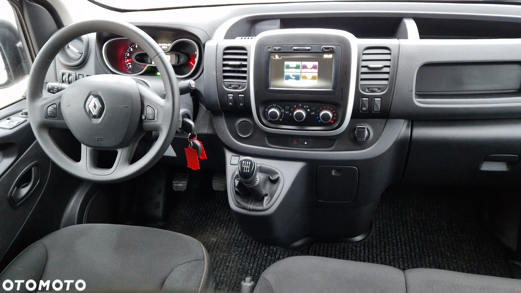Renault Trafic SpaceClass 2.0 dCi - 12