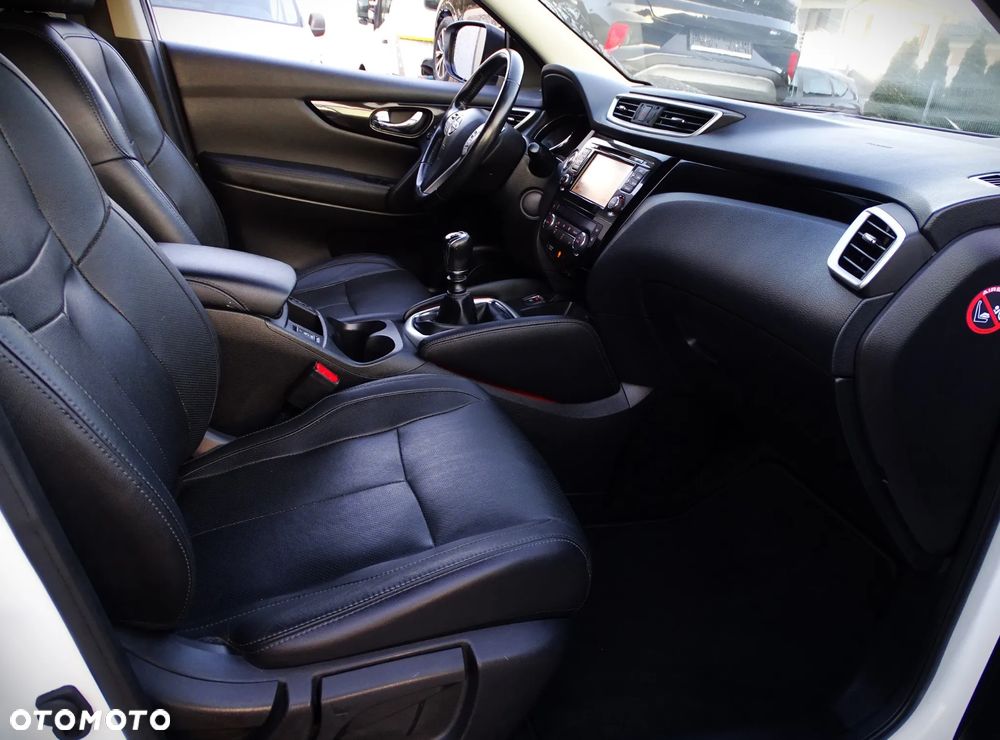 Nissan Qashqai 1.2 DIG-T Tekna EU6 - 33