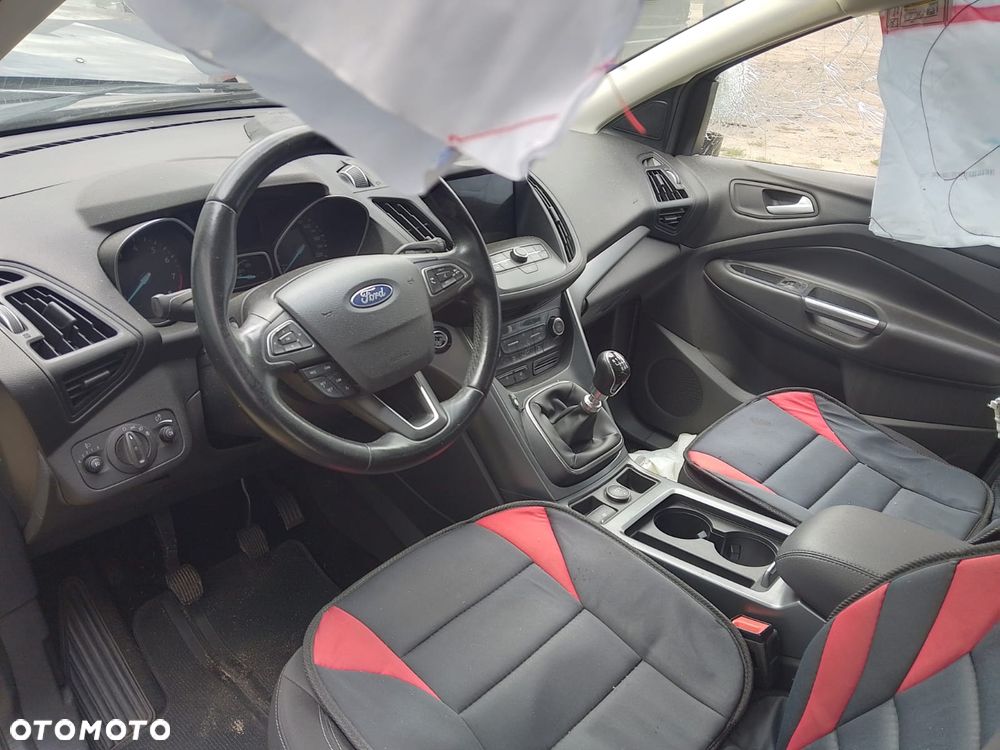 Ford Kuga 1.5 EcoBoost 2x4 Cool & Connect - 14