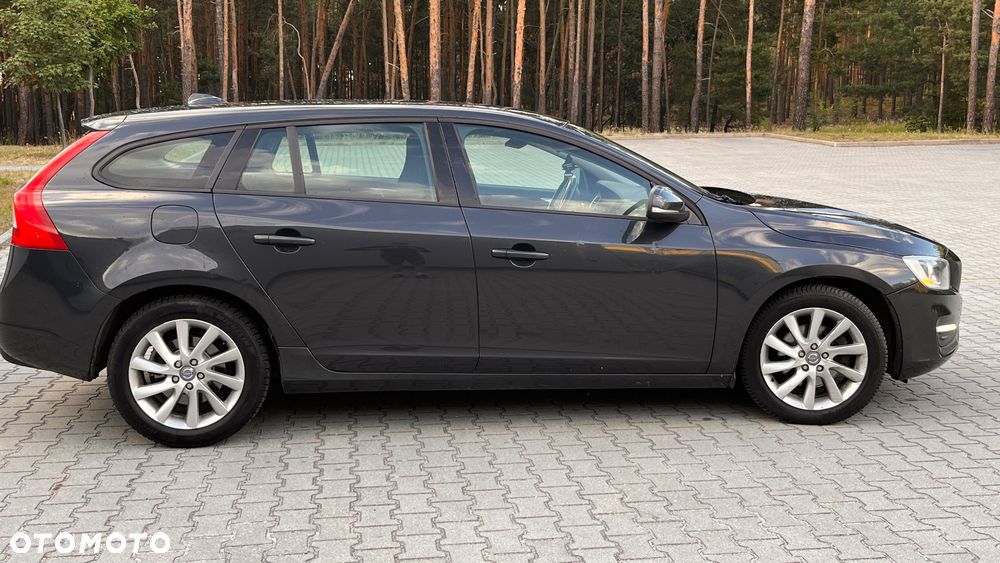 Volvo V60 D2 Base - 6