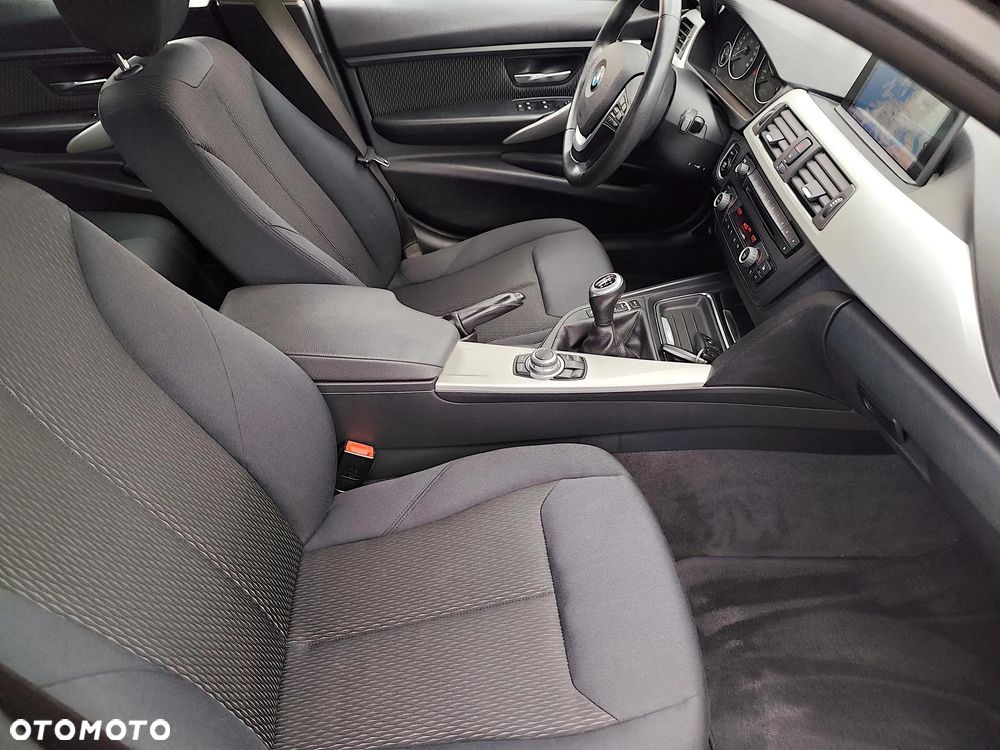 BMW Seria 3 - 15