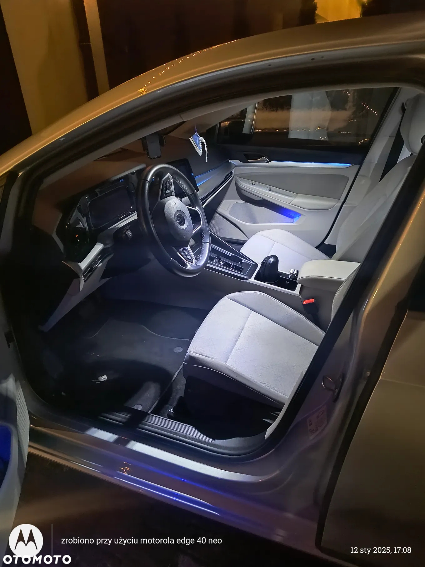 Volkswagen Golf - 12