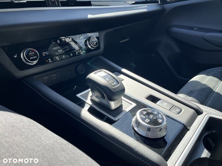 Mitsubishi Outlander - 14