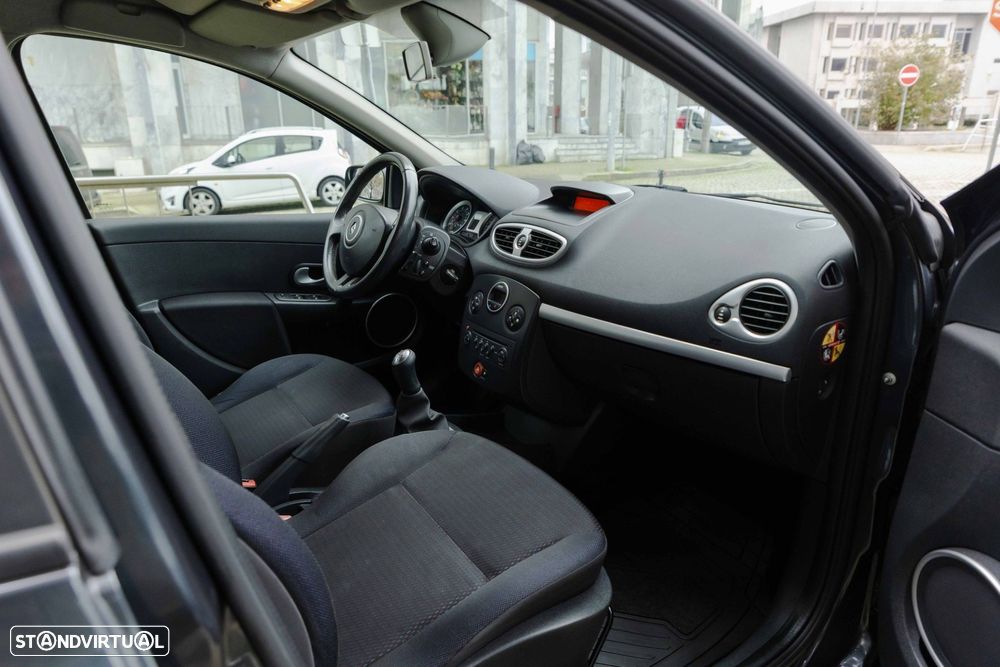 Renault Clio 1.2 16V Dynamique - 20